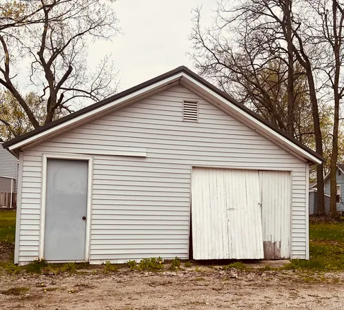 $129,900 | 210 South Division Avenue, Fremont, MI 49412