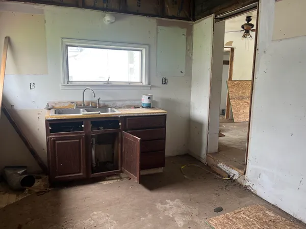 $129,900 | 210 South Division Avenue, Fremont, MI 49412