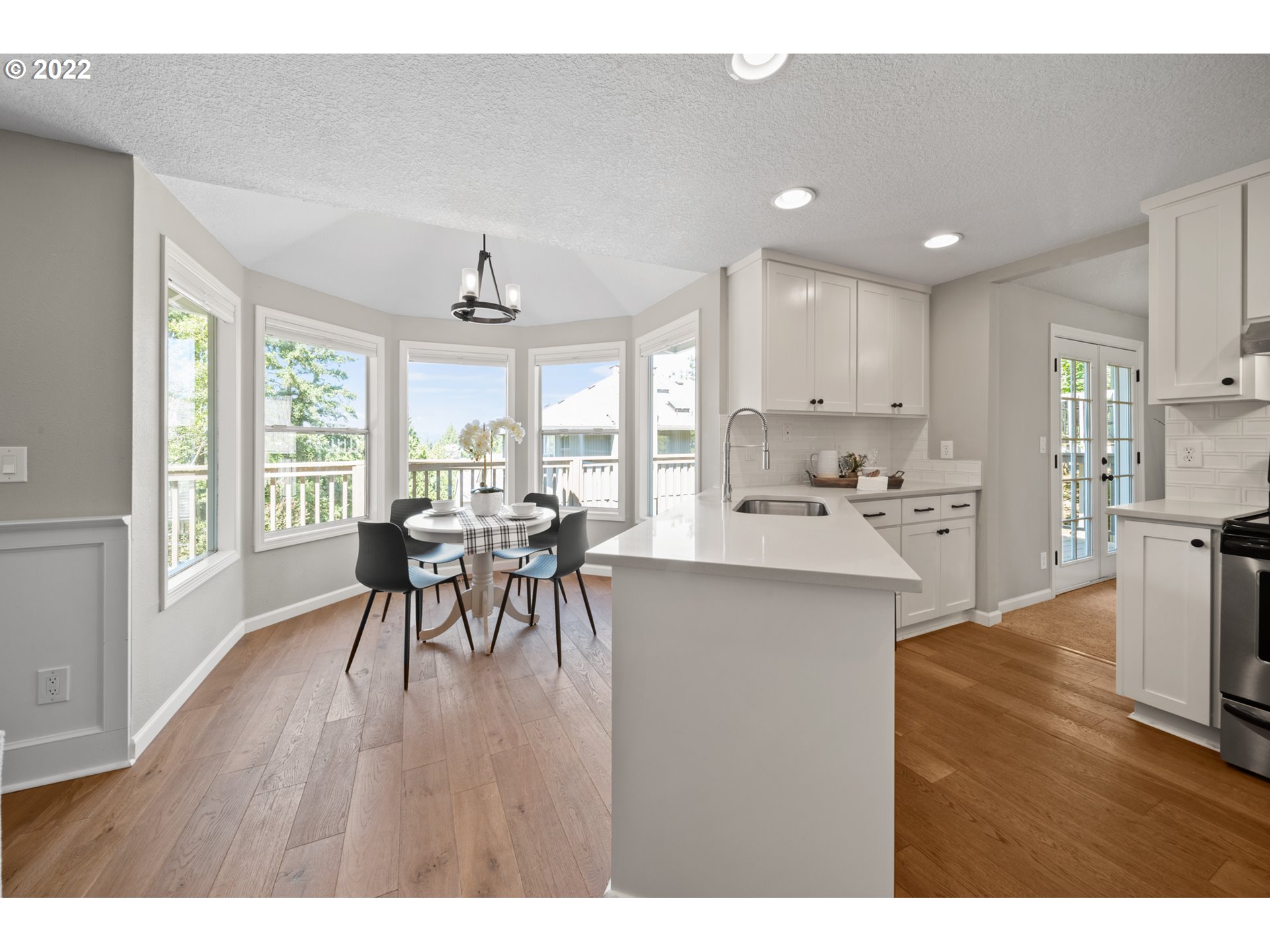 5311 Southwest Brugger Street Portland, OR 97219 - Photo 13 of 31 Gallery Image 13