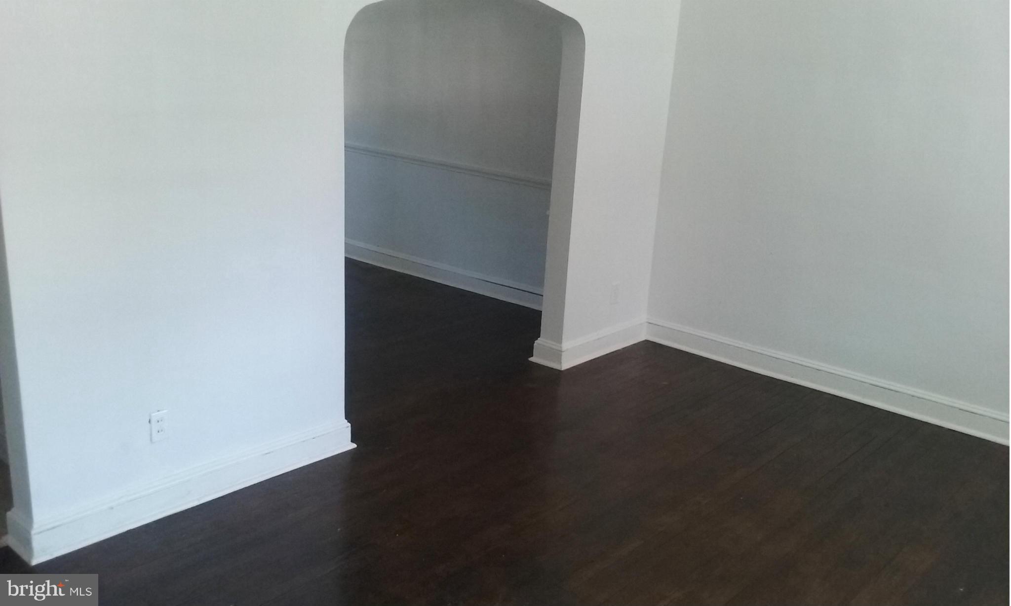 3829 Pall Mall Road Baltimore, MD 21215 - Photo 4 of 15 Living Room