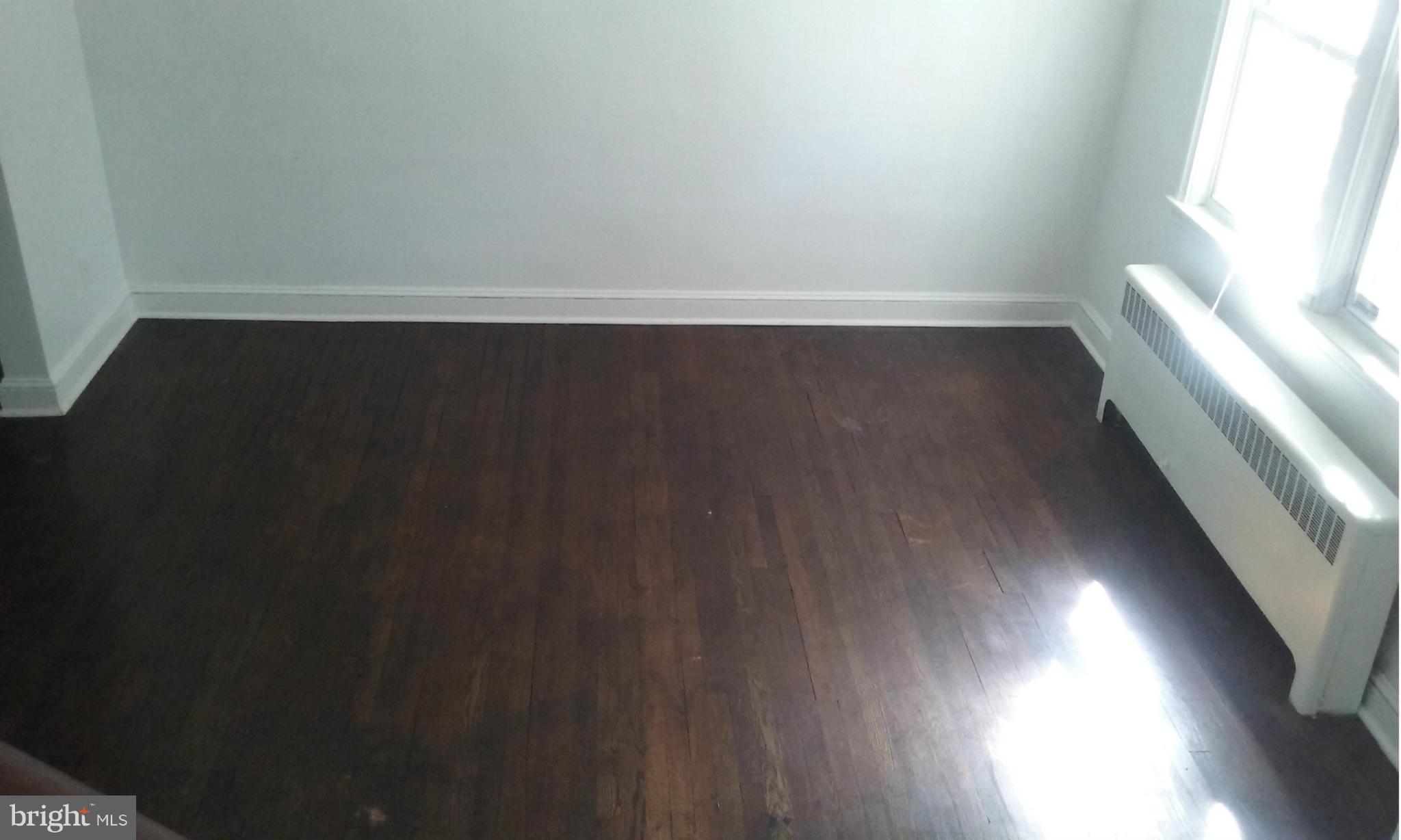 3829 Pall Mall Road Baltimore, MD 21215 - Photo 5 of 15 Living Room