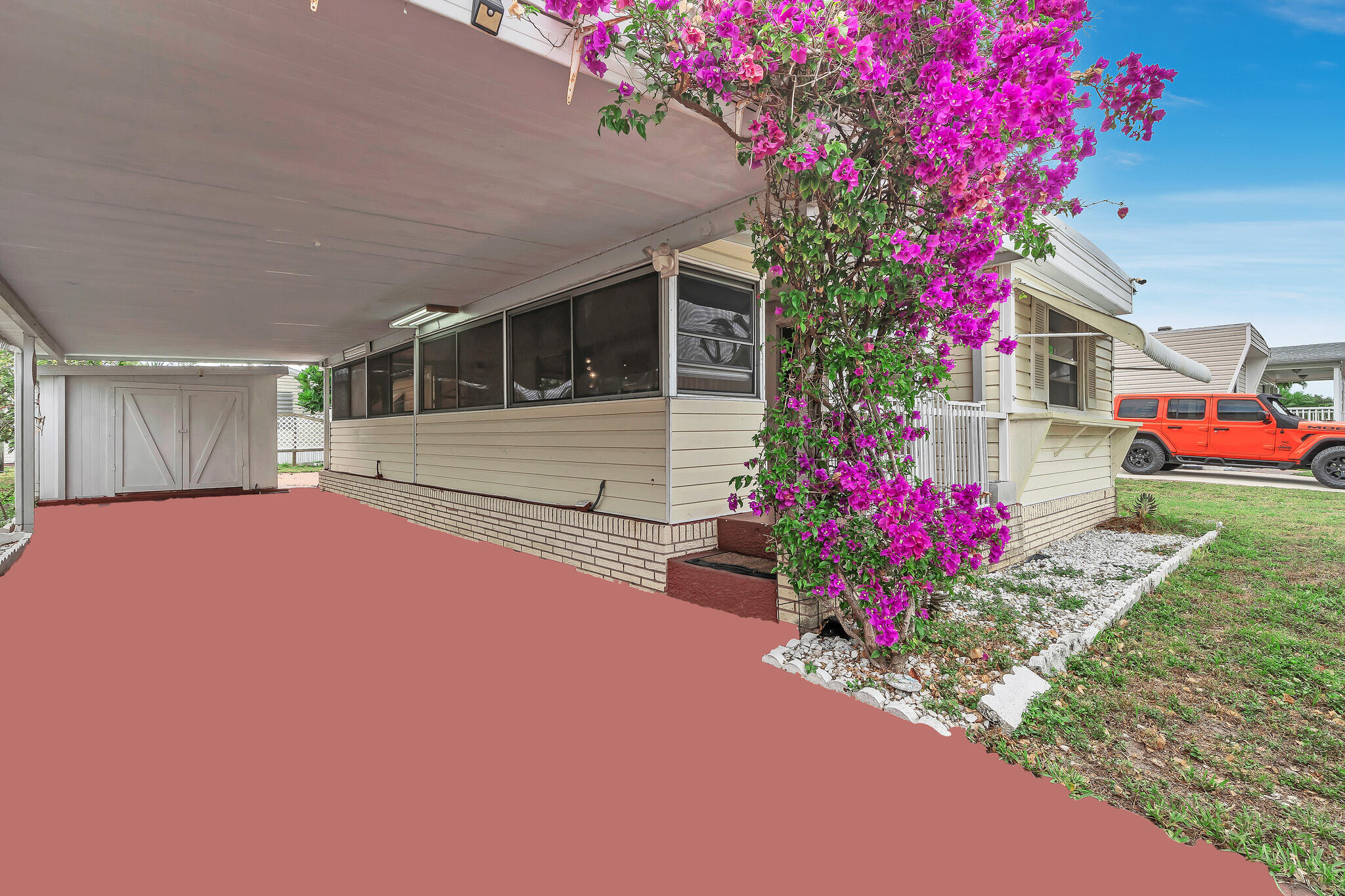 16 Rachael Road Lake Worth, FL 33463 - Photo 5 of 33 3 Driveway