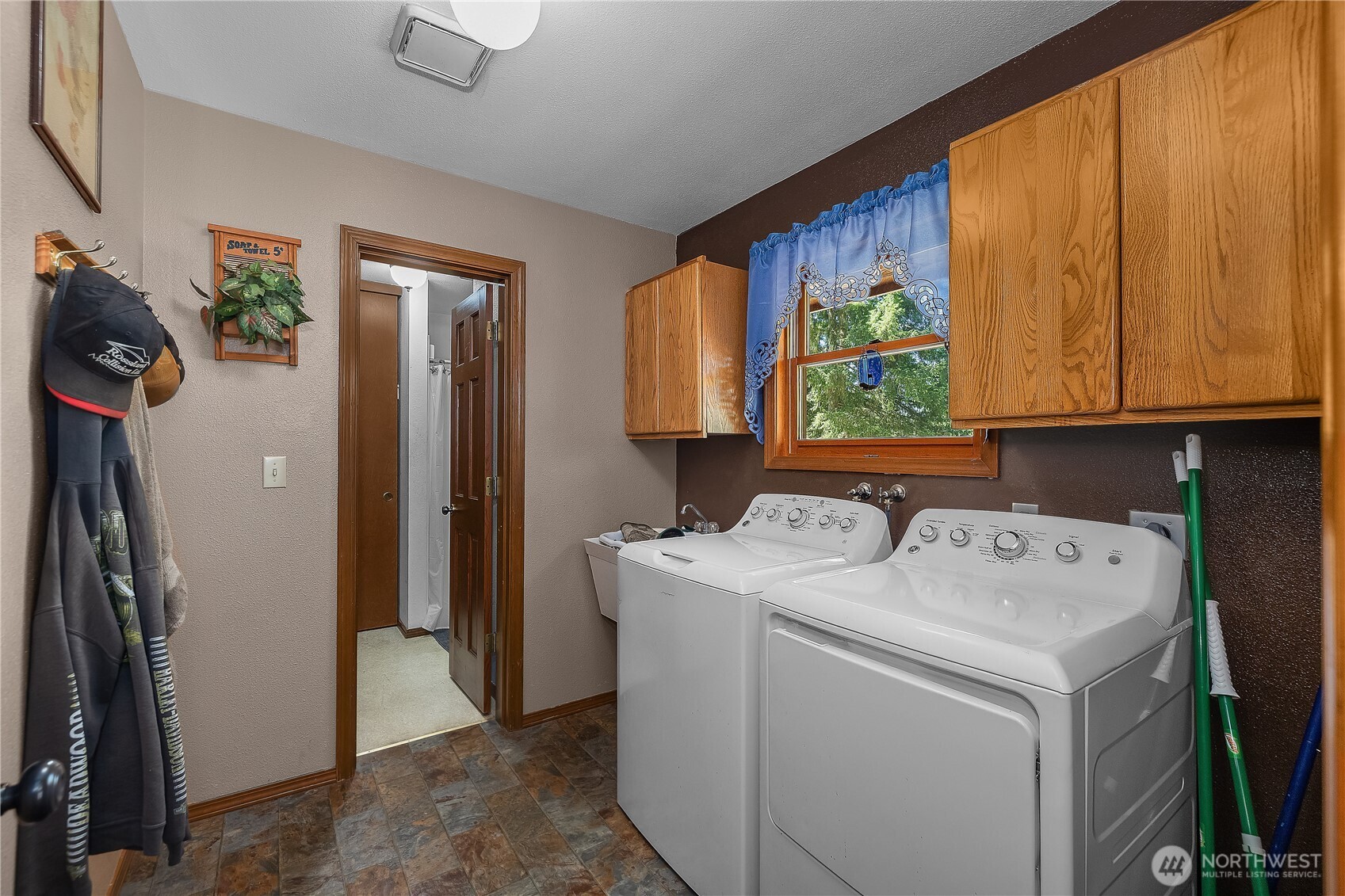 18121 Mi Lane Southwest Rochester, WA 98579 - Photo 25 of 40