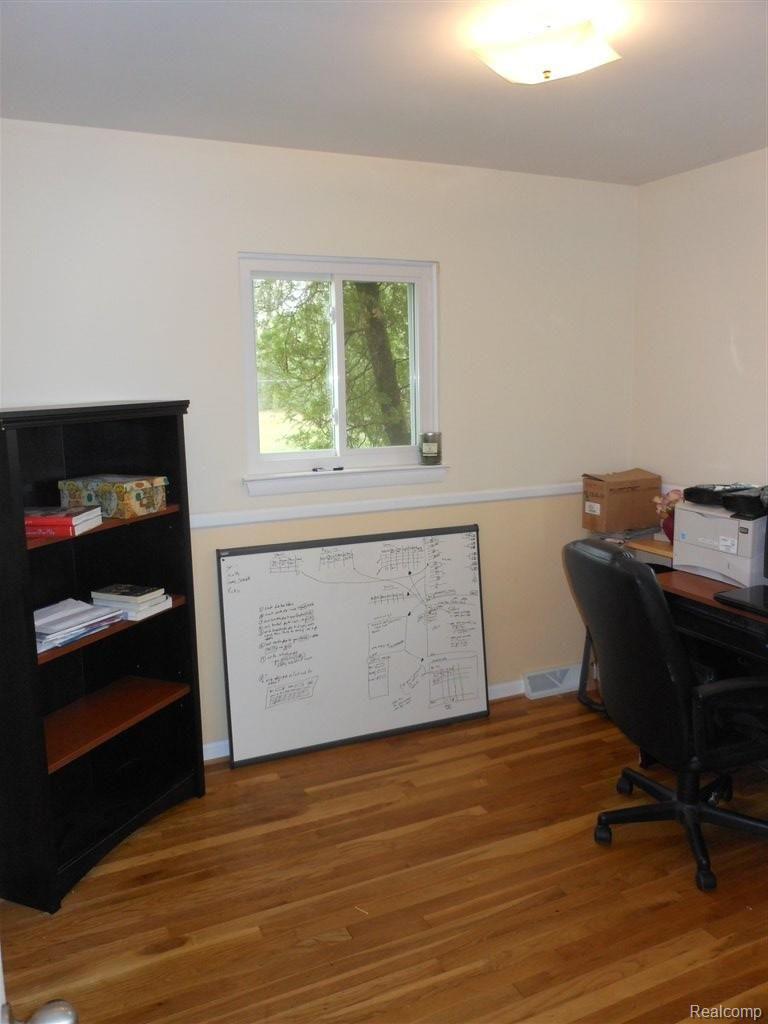 5250 Grass Lake Road White Lake, MI 48383 - Photo 13 of 17 DSCN1205.JPG