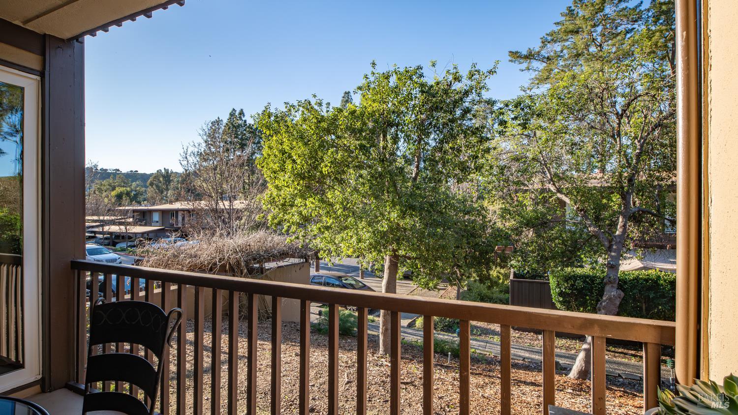 98 Forest Lane San Rafael, CA 94903 - Photo 21 of 44