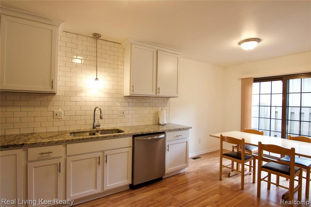 901 Lafayette Court, Unit 10 Rochester Hills, MI 48307 - Photo 7 of 24