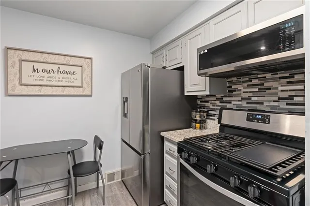 $338,500 | 115 Willow Village Drive, Pittsburgh, PA 15239