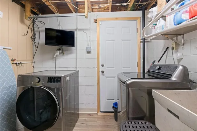 $338,500 | 115 Willow Village Drive, Pittsburgh, PA 15239