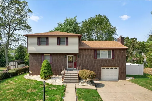 $338,500 | 115 Willow Village Drive, Pittsburgh, PA 15239