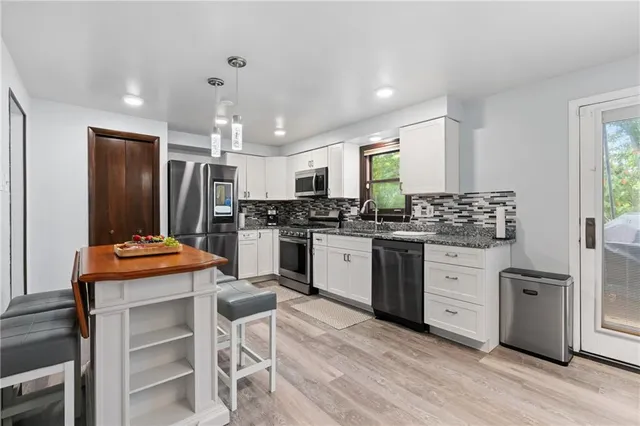 $338,500 | 115 Willow Village Drive, Pittsburgh, PA 15239