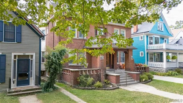 $2,000 | 114 Ashland Avenue, Unit 1, Buffalo, NY 14222