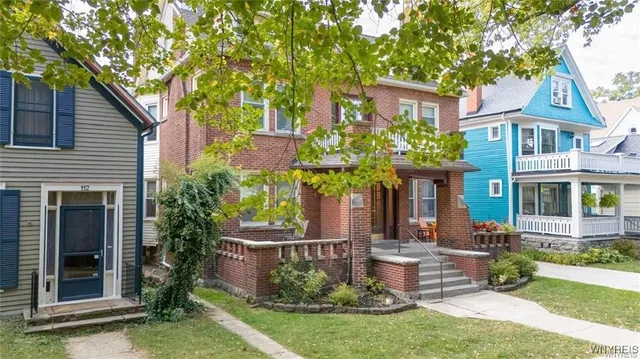 $2,000 | 114 Ashland Avenue, Unit 1, Buffalo, NY 14222