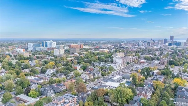 $2,000 | 114 Ashland Avenue, Unit 1, Buffalo, NY 14222