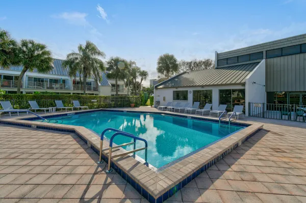 $4,000 | 1605 Highway 1, Unit 301V6, Jupiter, FL 33477