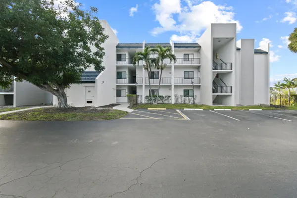 $4,000 | 1605 Highway 1, Unit 301V6, Jupiter, FL 33477