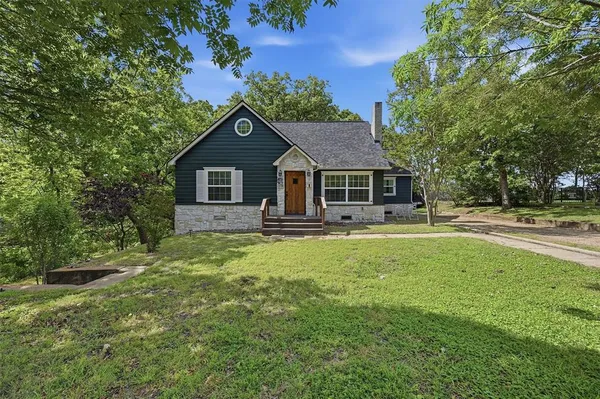 $289,900 | 1630 West Crawford Street, Denison, TX 75020