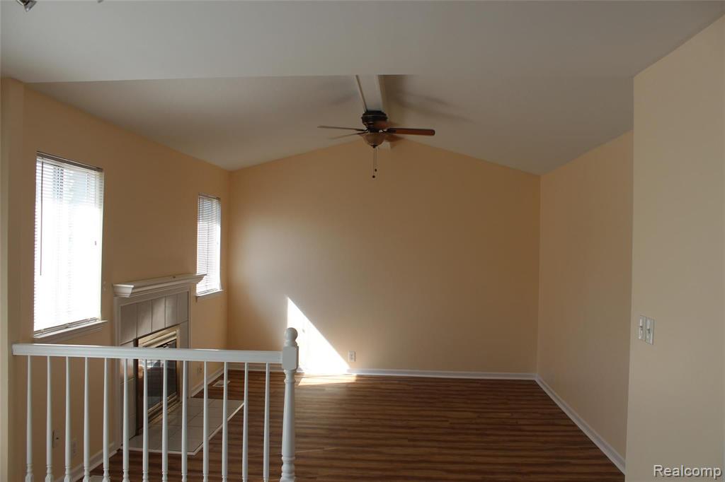 46409 Aarons Way Canton, MI 48188 - Photo 11 of 53