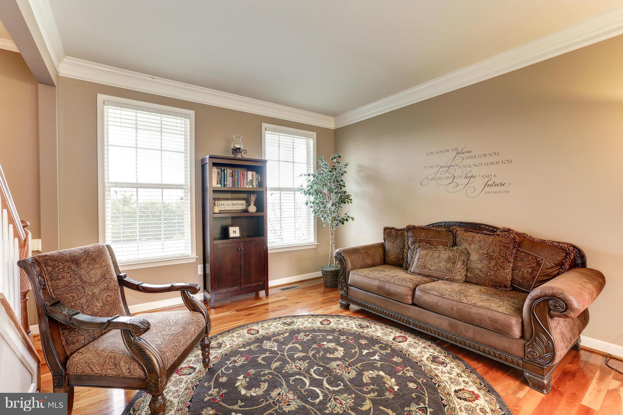 2606 New Design Road Adamstown, MD 21710 - Photo 5 of 25 Living Room