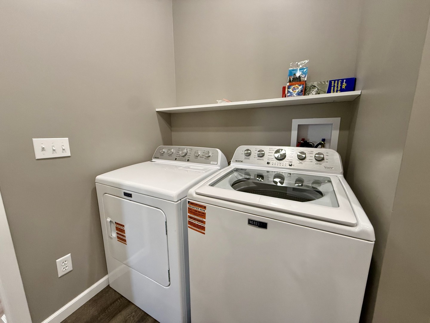 2703 Main Street Peru, IL 61354 - Photo 23 of 23 a utility room with dryer and washer