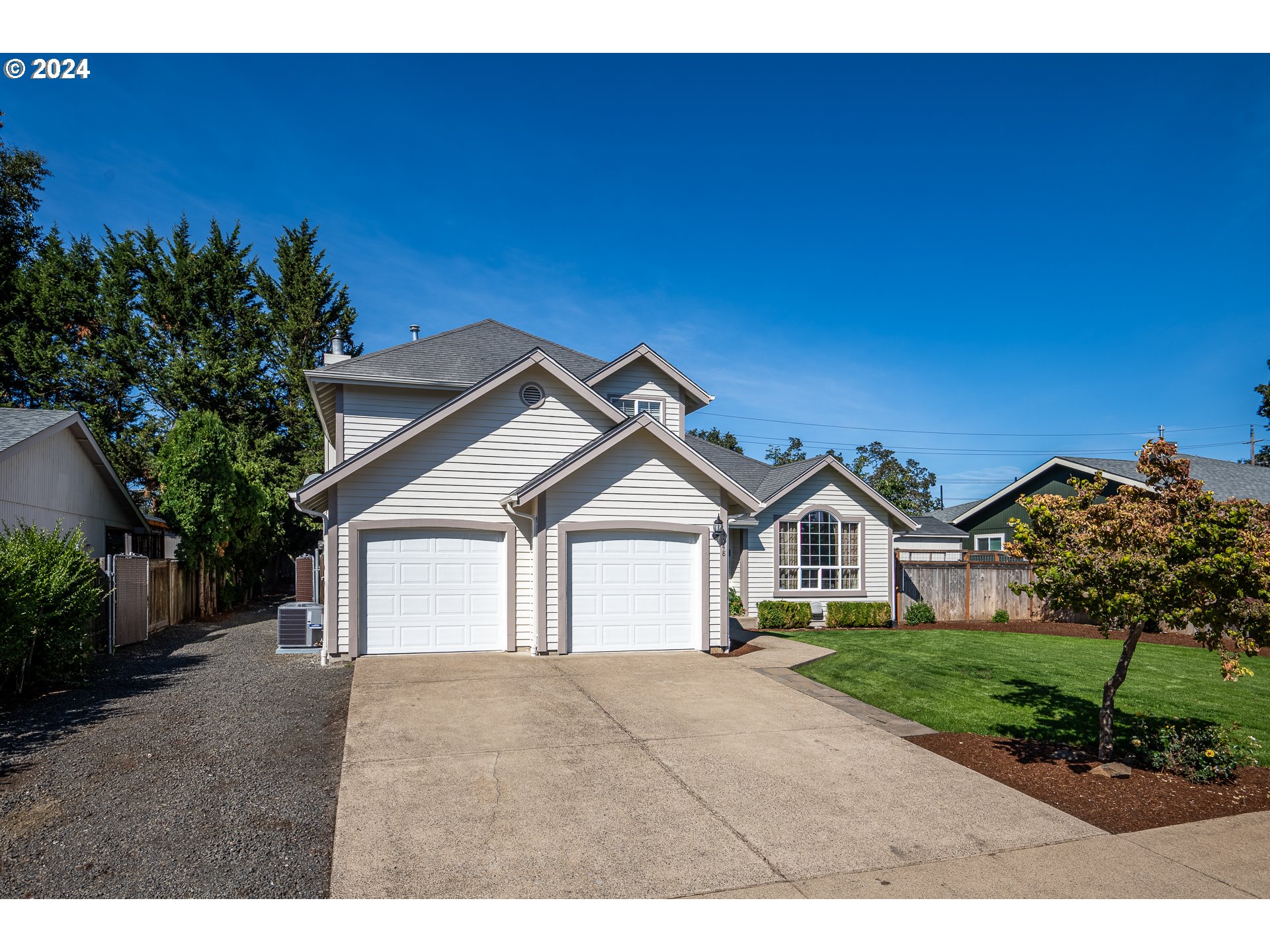 4548 Glacier Street Springfield, OR 97478 - Photo 3 of 44 Gallery Image 3