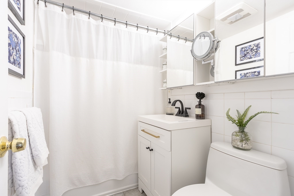 14 Riverside Street, Unit 31 Watertown, MA 02472 - Photo 14 of 25 Gallery Image 14