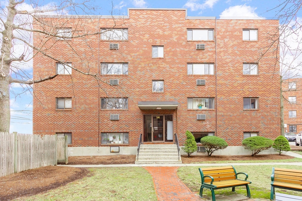 14 Riverside Street, Unit 31 Watertown, MA 02472 - Photo 15 of 25 Gallery Image 15