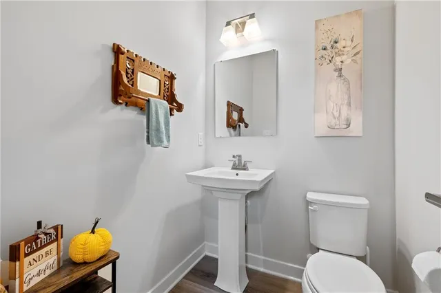 $389,900 | 5001 Lampl Lane, Jeannette, PA 15644