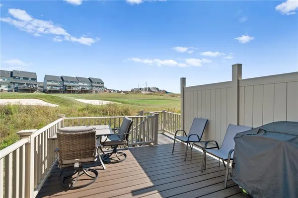 $389,900 | 5001 Lampl Lane, Jeannette, PA 15644