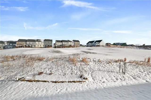 $389,900 | 5001 Lampl Lane, Jeannette, PA 15644