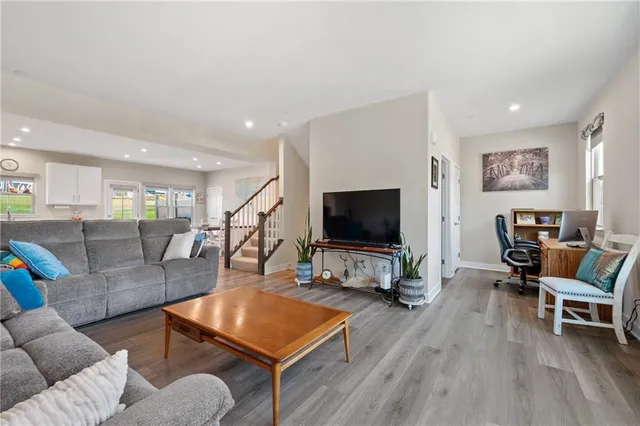 $389,900 | 5001 Lampl Lane, Jeannette, PA 15644