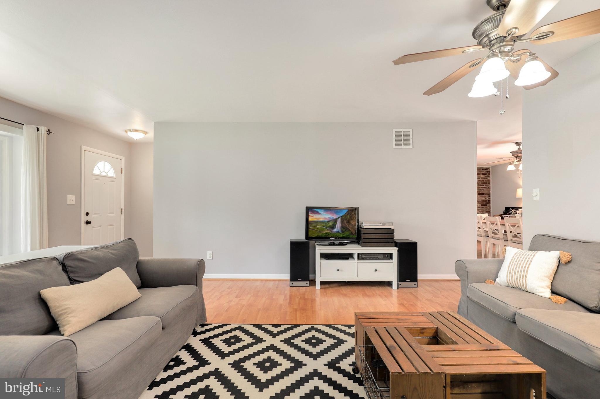 8608 Contee Road Laurel, MD 20708 - Photo 7 of 37