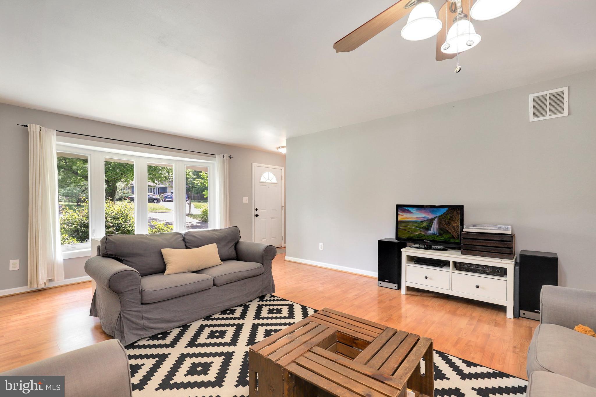 8608 Contee Road Laurel, MD 20708 - Photo 8 of 37
