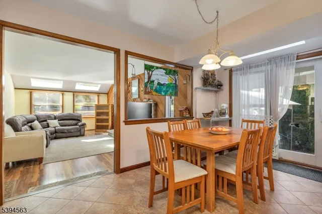 $780,000 | 16 Dartmouth Road, Annandale, NJ 08801