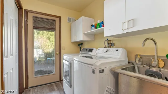 $780,000 | 16 Dartmouth Road, Annandale, NJ 08801