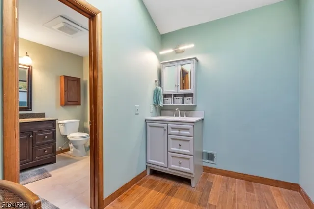 $780,000 | 16 Dartmouth Road, Annandale, NJ 08801