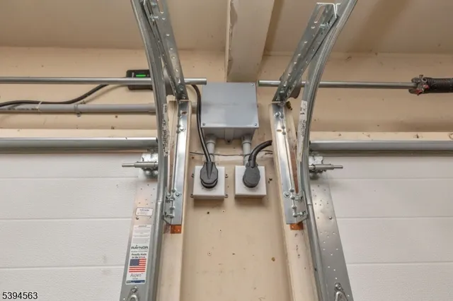 $780,000 | 16 Dartmouth Road, Annandale, NJ 08801