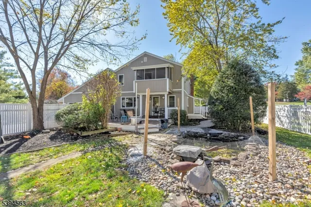 $780,000 | 16 Dartmouth Road, Annandale, NJ 08801