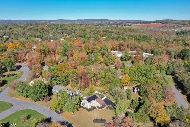 $780,000 | 16 Dartmouth Road, Annandale, NJ 08801