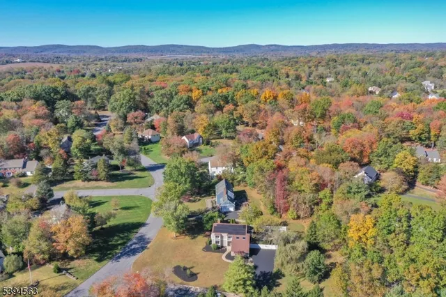 $780,000 | 16 Dartmouth Road, Annandale, NJ 08801