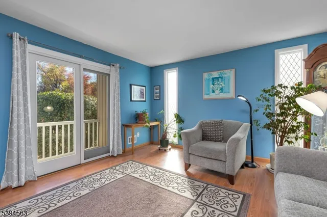 $780,000 | 16 Dartmouth Road, Annandale, NJ 08801