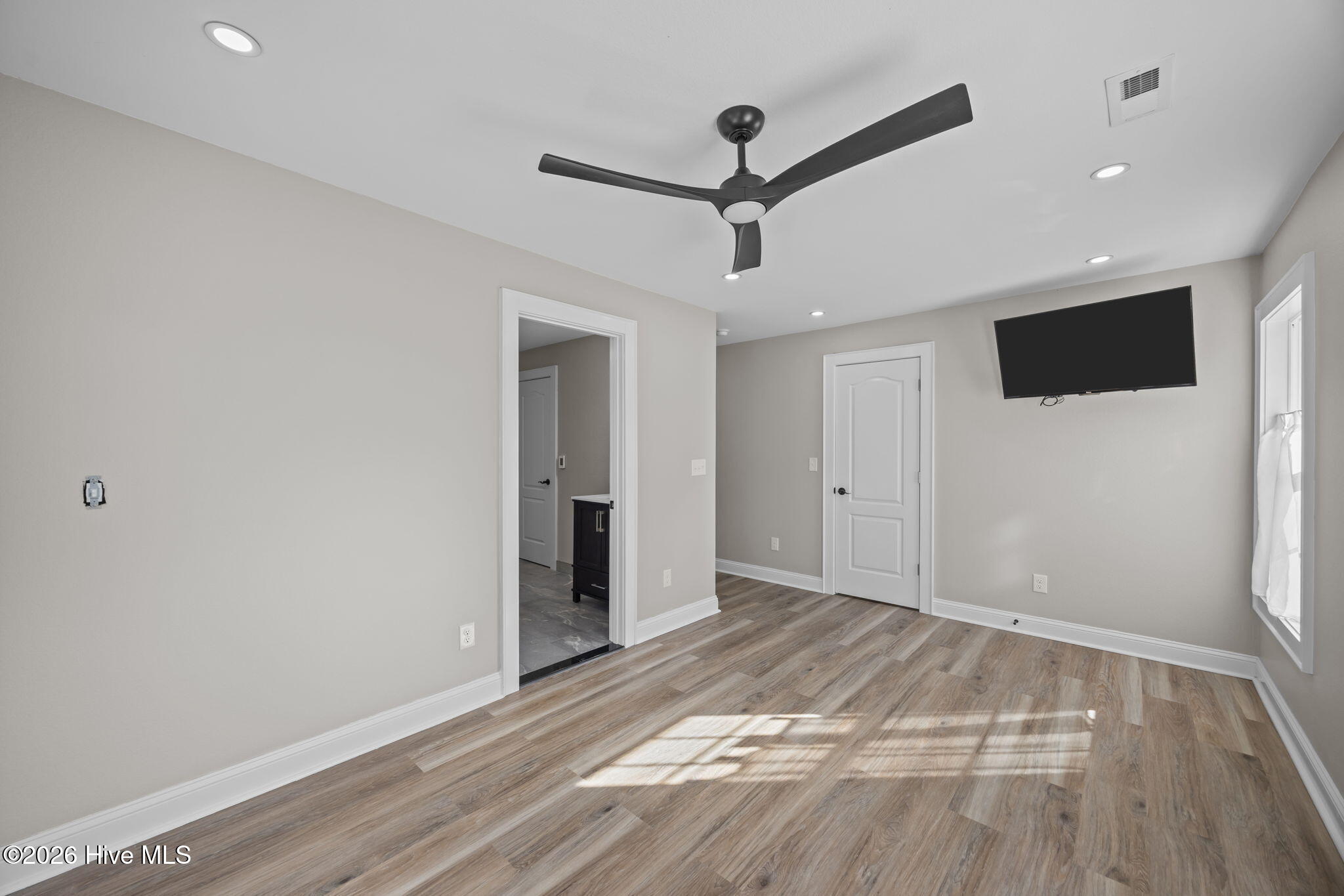6831 Terra Ceia Road Pantego, NC 27860 - Photo 27 of 51 026 Primary Bed View 2