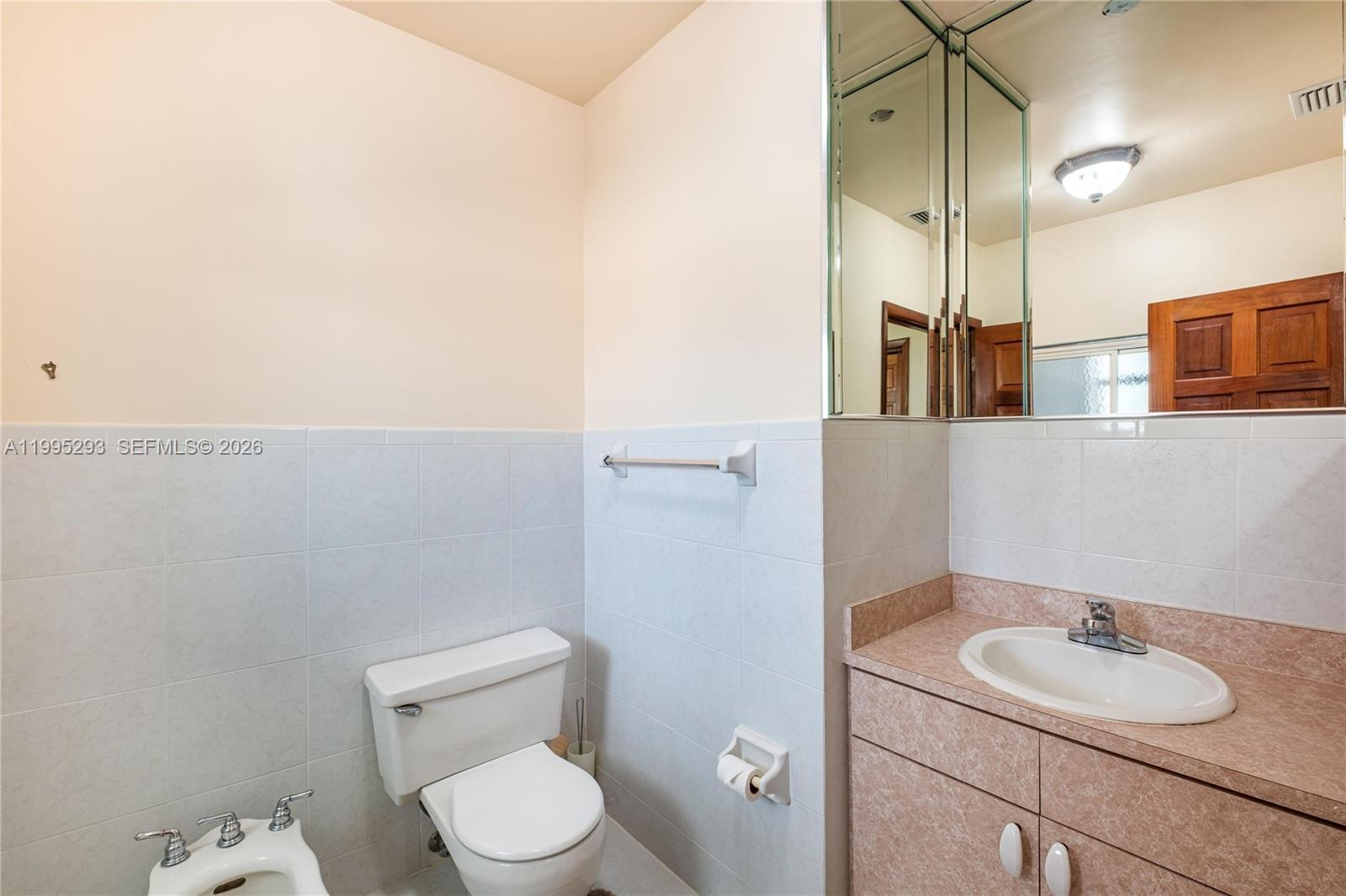 14021 Southwest 97th Avenue Miami, FL 33176 - Photo 40 of 78