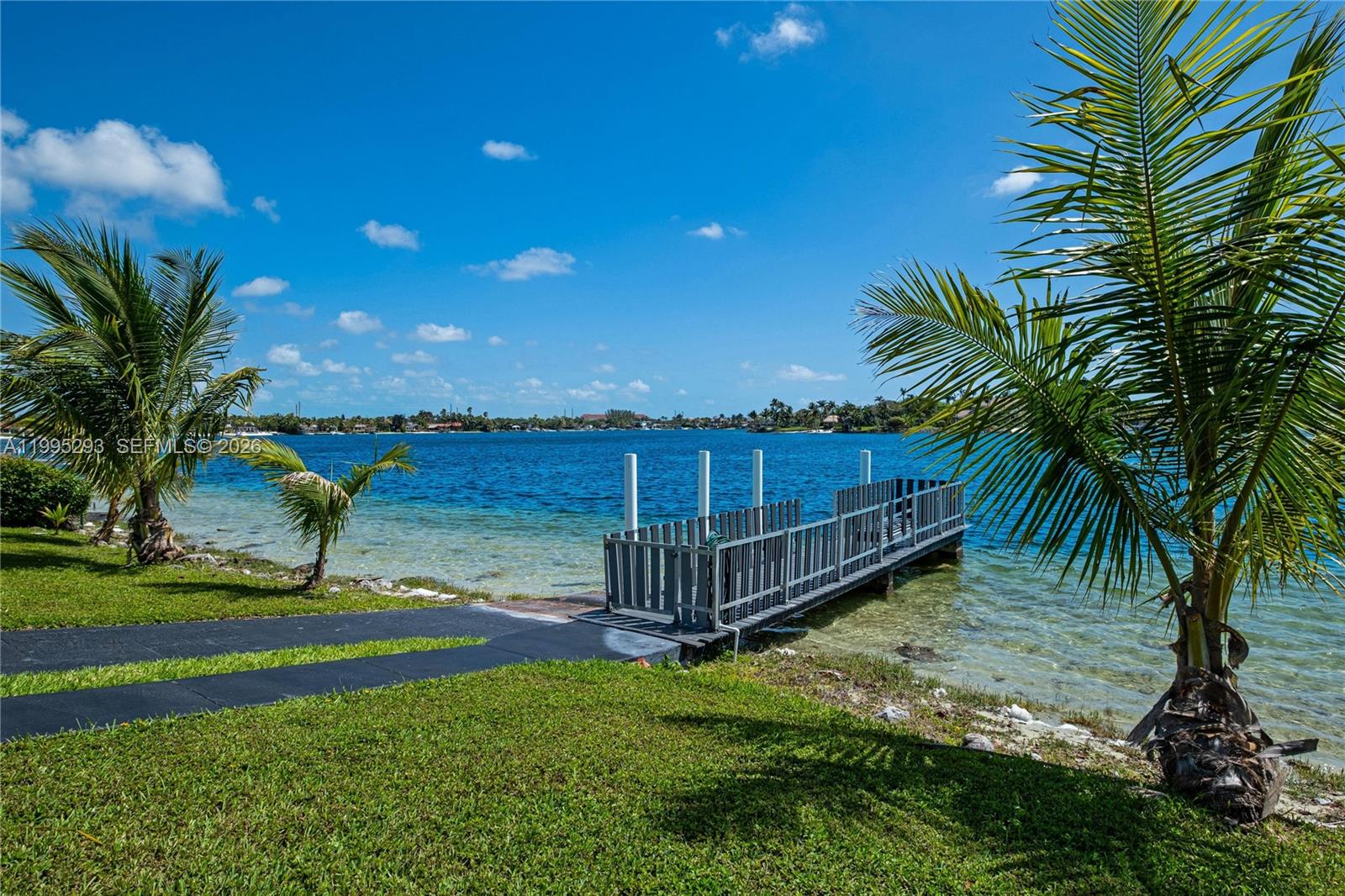 14021 Southwest 97th Avenue Miami, FL 33176 - Photo 4 of 78