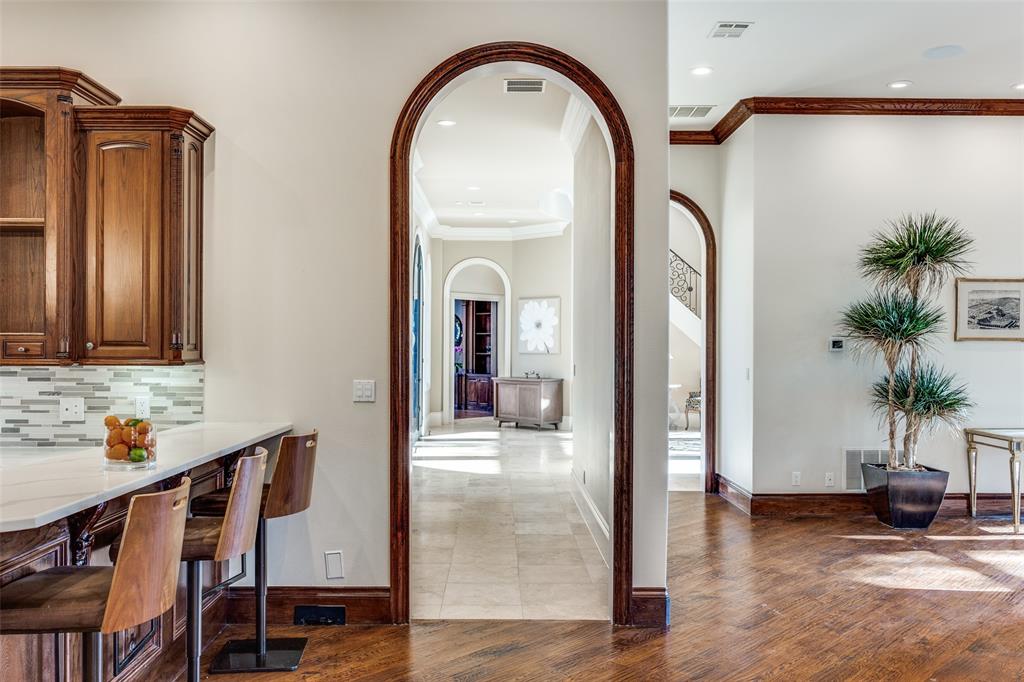 10750 Welch Road Dallas, TX 75229 - Photo 13 of 32