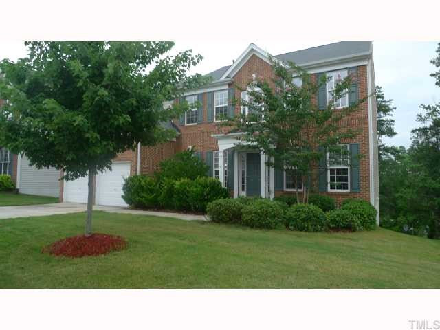 Beautiful Transitional Home with Finished Lower Level Exterior Front