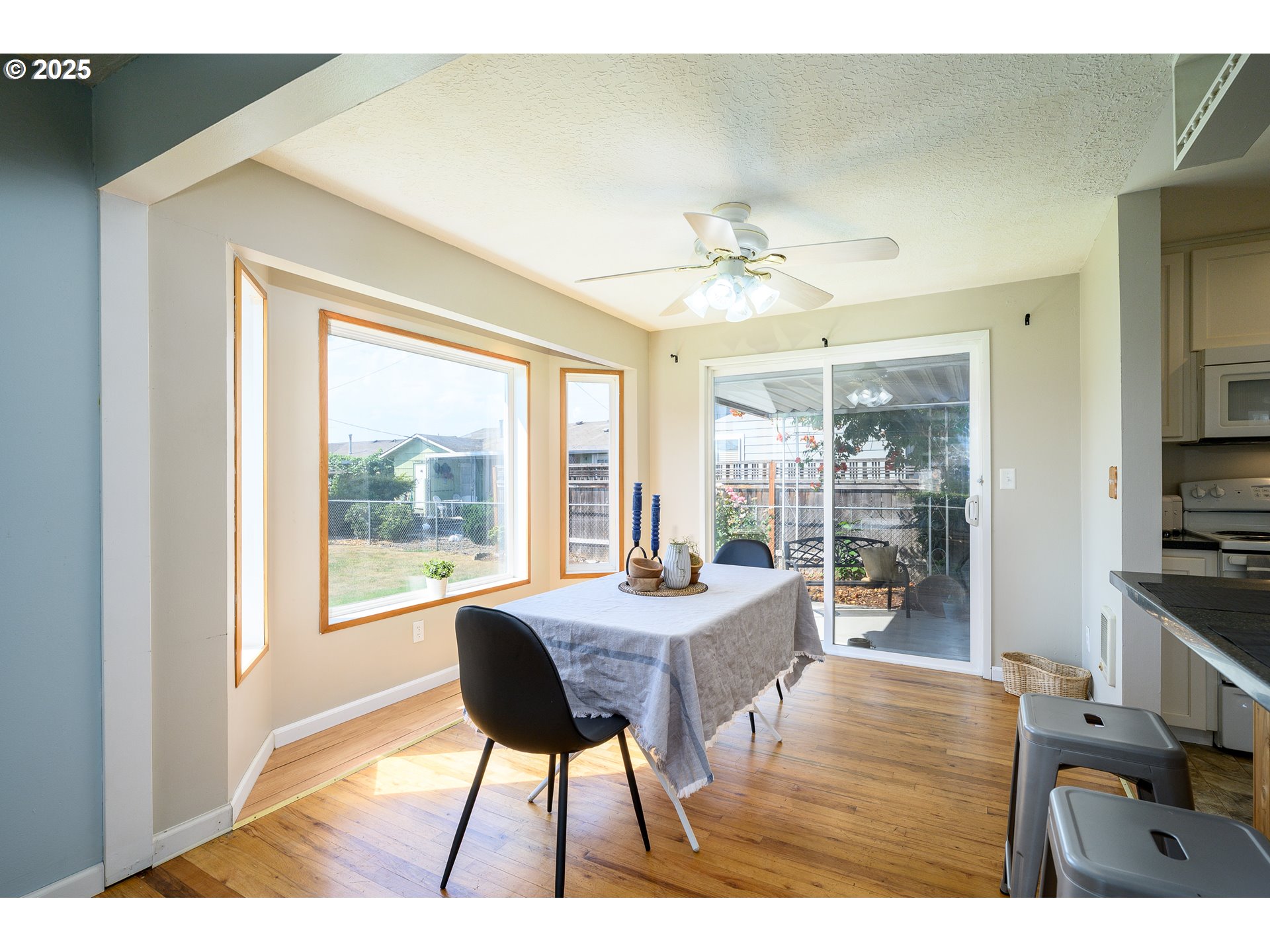 1619 Thompson Road Woodburn, OR 97071 - Photo 12 of 37 Gallery Image 12