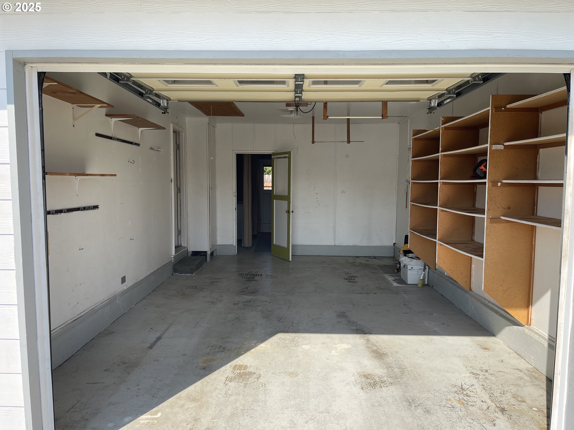 1619 Thompson Road Woodburn, OR 97071 - Photo 34 of 37 Gallery Image 34
