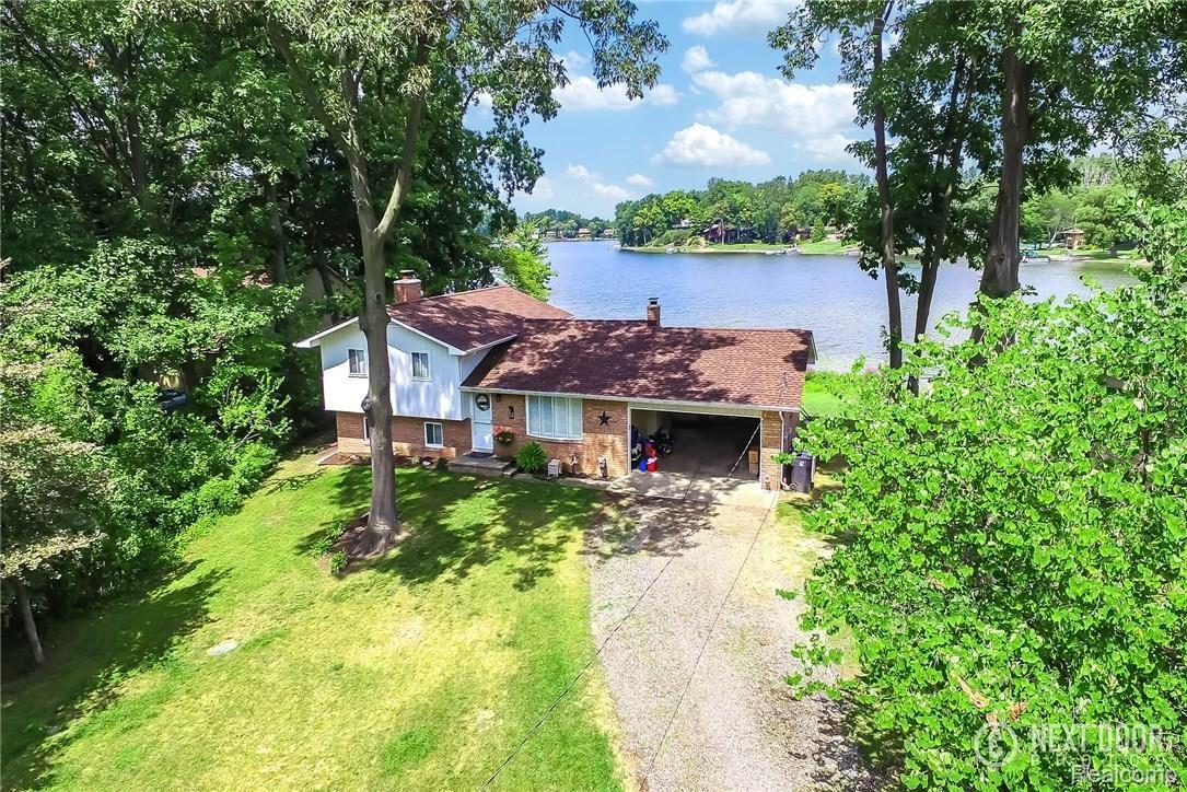 4356 Rurik Drive Howell, MI 48843 - Photo 40 of 64 DJI_0002.jpg