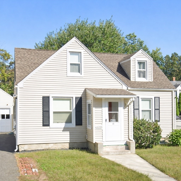 83 Gilman Street Springfield, MA 01118 - Photo 2 of 11 a view of a white house