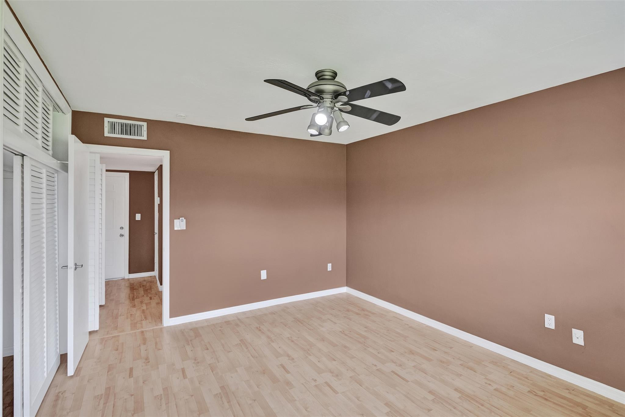 7580 Southwest 82nd Street Miami, FL 33143 - Photo 20 of 23 a view of an empty room with a window